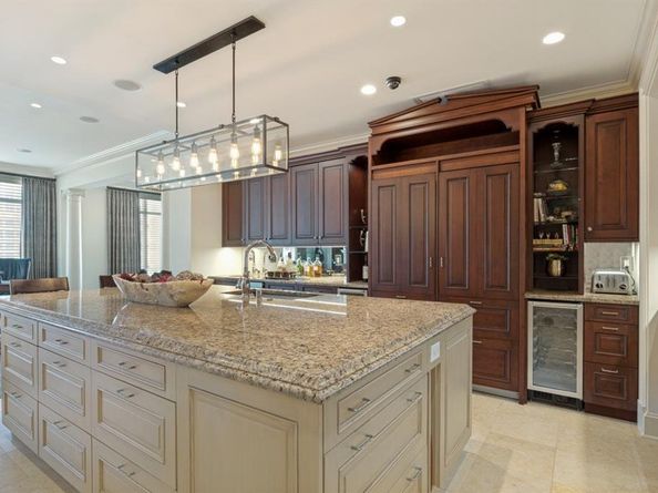 2525 N Pearl Street  1207, Dallas Texas 75201