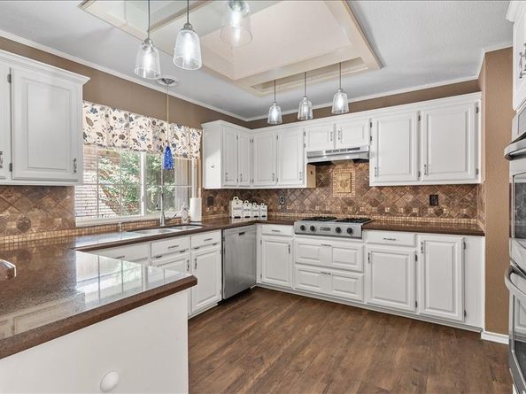 1415  Boardwalk Street , Arlington Texas 76011