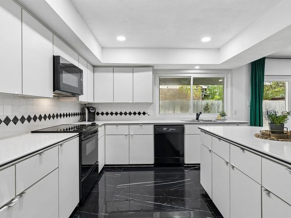 7012  Woodacre Road , Fort Worth Texas 76133