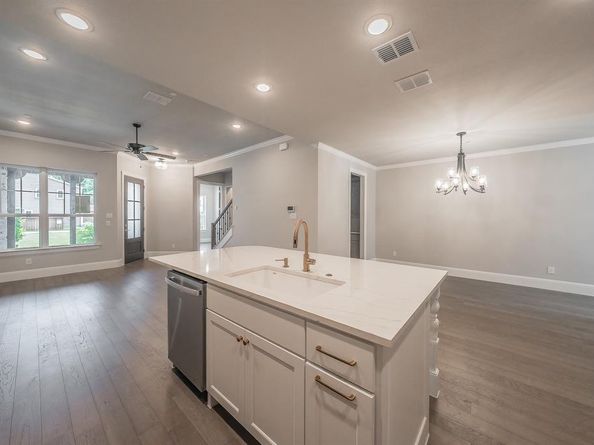 305  Sunset Lane  102, Fort Worth Texas 76114