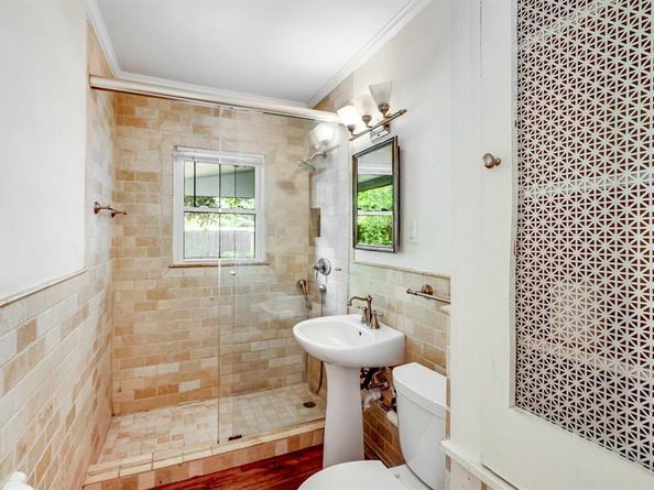 5411  Stoneleigh Avenue , Dallas Texas 75235