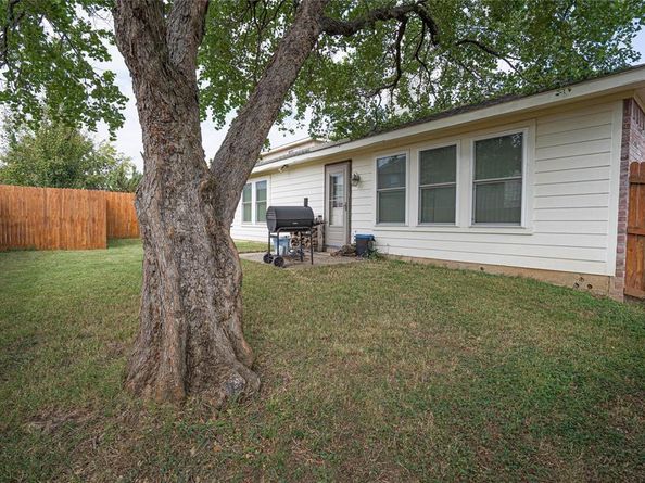 1049  Silver Spur Lane , Fort Worth Texas 76179