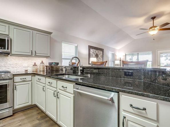 976  Caliche Road , Fort Worth Texas 76108