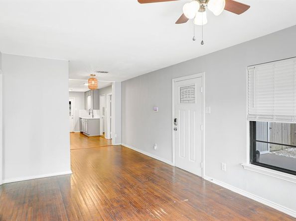 1826  Crest Ridge Drive , Dallas Texas 75228