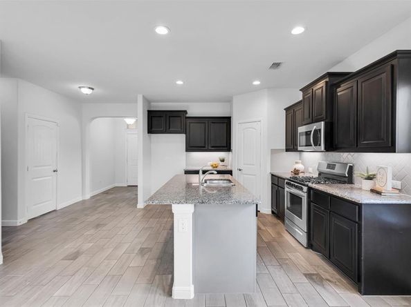 5060  Sugarcane Lane , Fort Worth Texas 76179