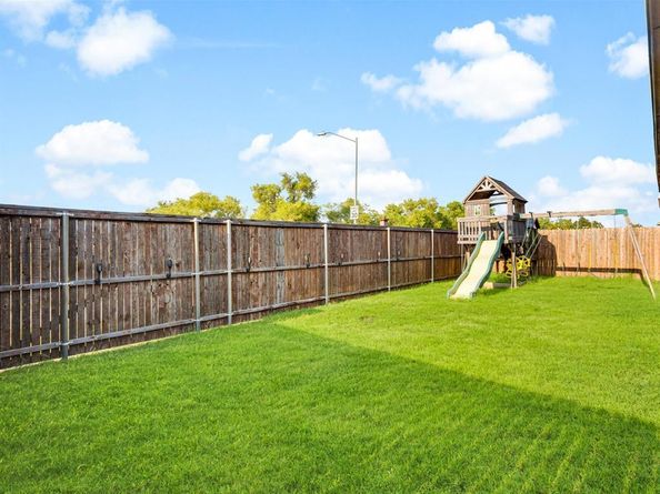 5060  Sugarcane Lane , Fort Worth Texas 76179
