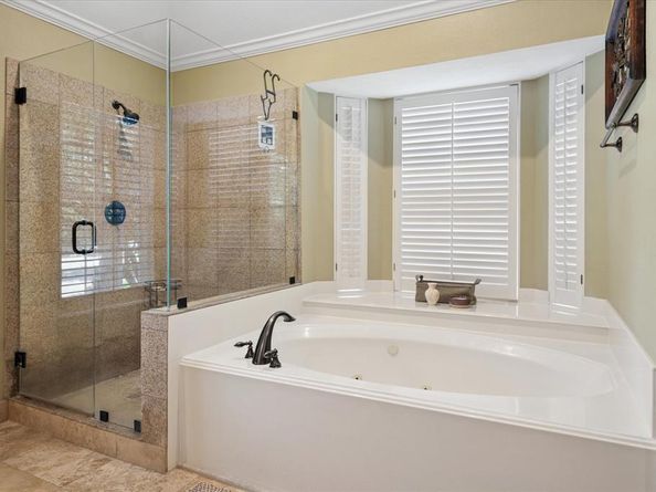 2200  Southern Oak Drive , Irving Texas 75063