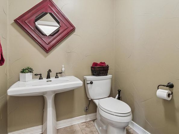 2200  Southern Oak Drive , Irving Texas 75063