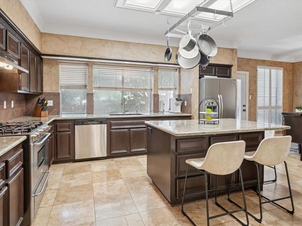 2200  Southern Oak Drive , Irving Texas 75063