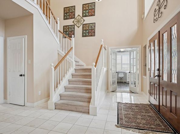 2200  Southern Oak Drive , Irving Texas 75063