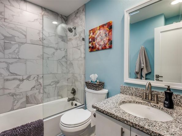 4231  Travis Street  17, Dallas Texas 75205