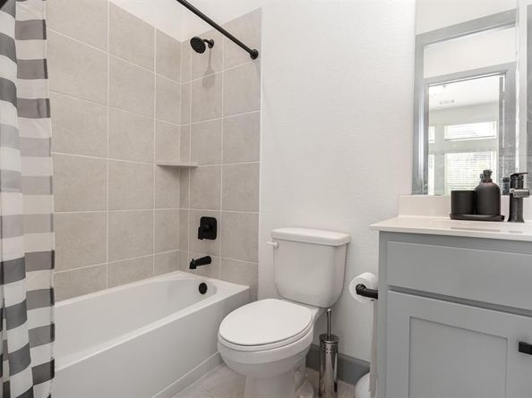 3166  Cliff Swallow Lane , Arlington Texas 76005