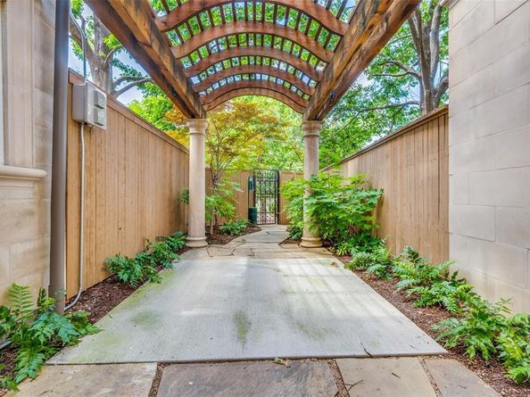 3350  Blackburn Street , Dallas Texas 75204