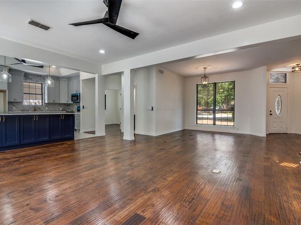 4219  Fox Hollow Drive , Arlington Texas 76016