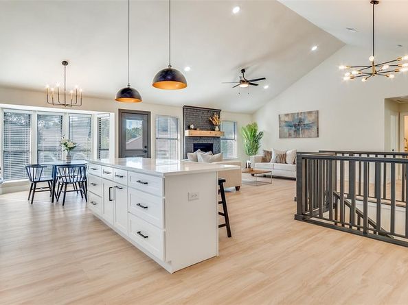3725  Ashley Lane , Fort Worth Texas 76123