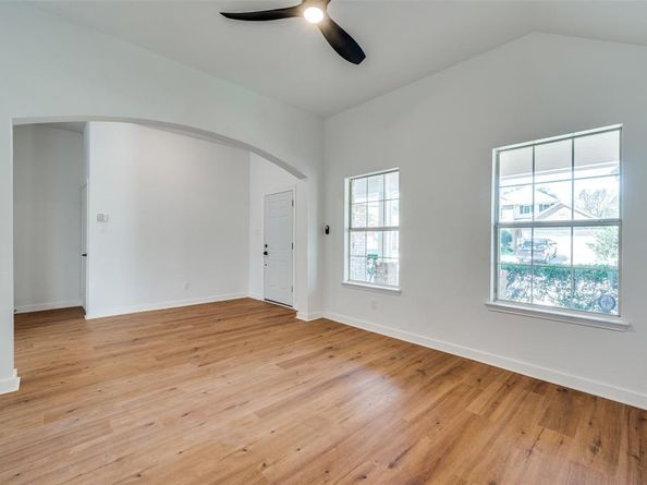 1028  Aviary  , Aubrey Texas 76227