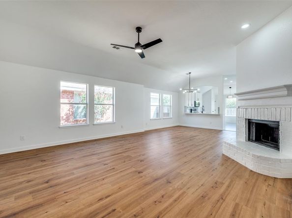 1028  Aviary  , Aubrey Texas 76227