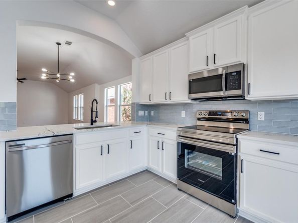 1028  Aviary  , Aubrey Texas 76227