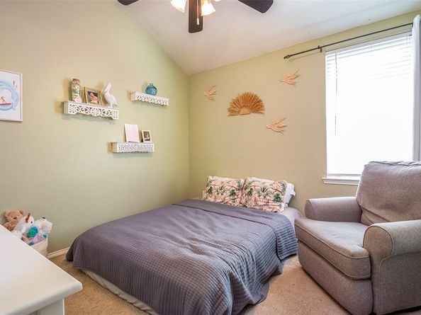 1313  Cardinal Way , Aubrey Texas 76227