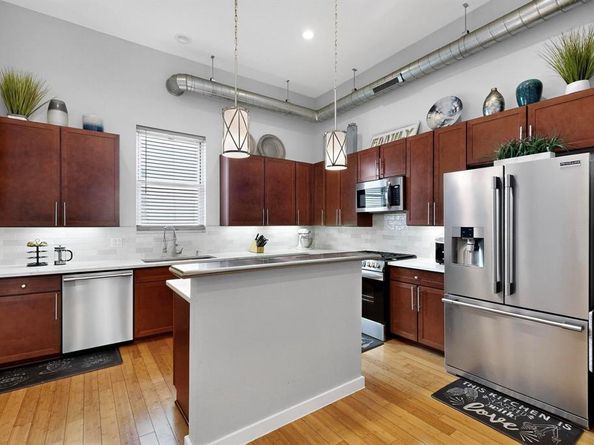 711  Colten James Lane , Dallas Texas 75204