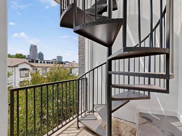 711  Colten James Lane , Dallas Texas 75204