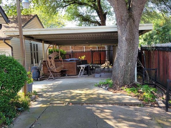 4403  Cinnabar Drive , Dallas Texas 75227