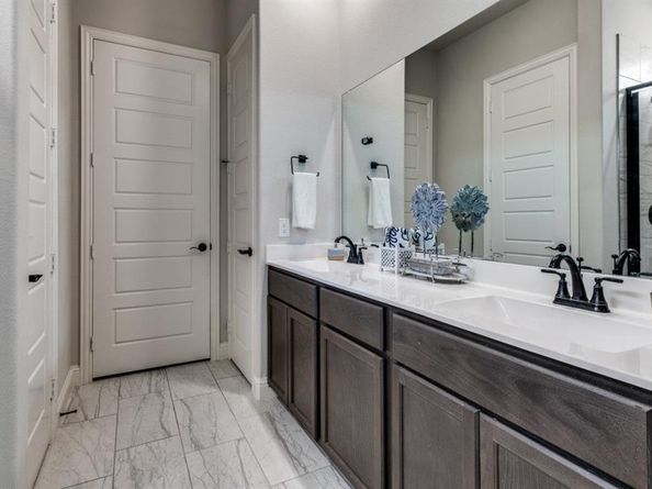 1608  Grace Drive , Euless Texas 76039