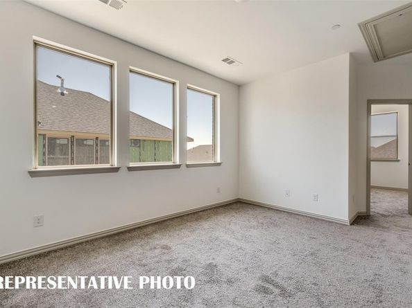 724  4th Street , Argyle Texas 76226