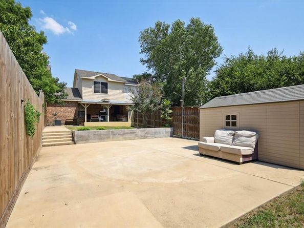 1153  College Street , Grand Prairie Texas 75050