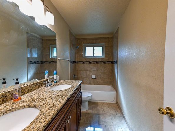 6913  Brandford Road , Rowlett Texas 75089