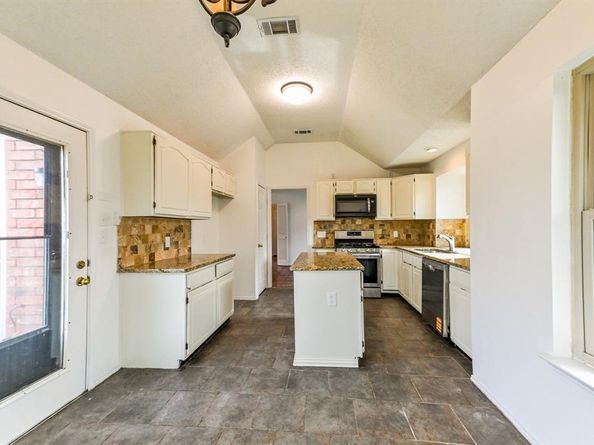 6913  Brandford Road , Rowlett Texas 75089