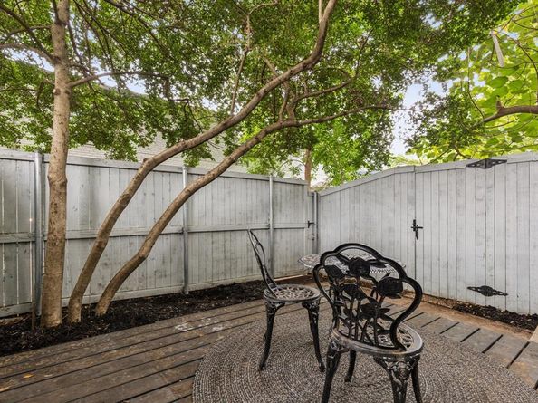 5033 N Hall Street , Dallas Texas 75235