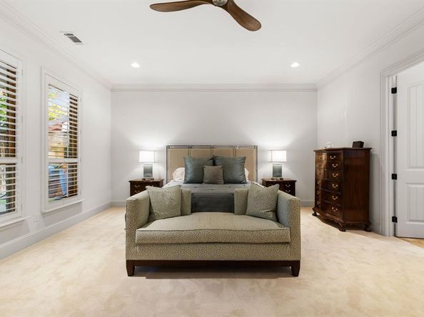 6023  Del Norte Lane , Dallas Texas 75225