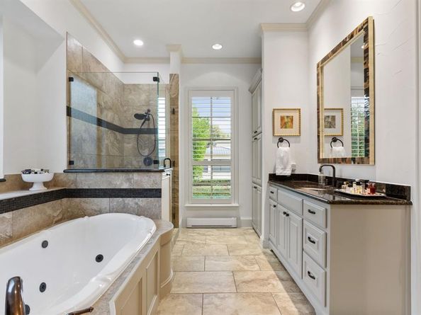 6023  Del Norte Lane , Dallas Texas 75225