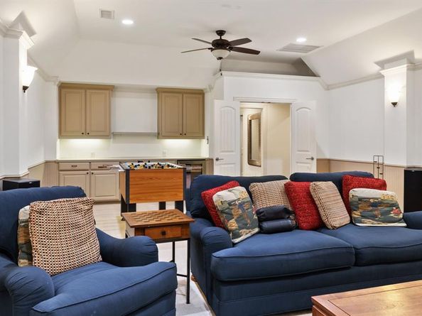 6023  Del Norte Lane , Dallas Texas 75225