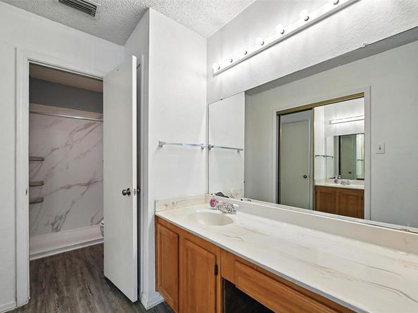 2108  Chatham Square Court , Dallas Texas 75227