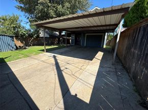 2108  Chatham Square Court , Dallas Texas 75227