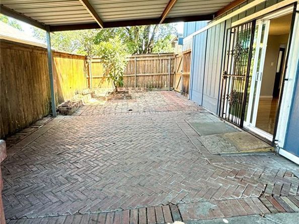 2108  Chatham Square Court , Dallas Texas 75227