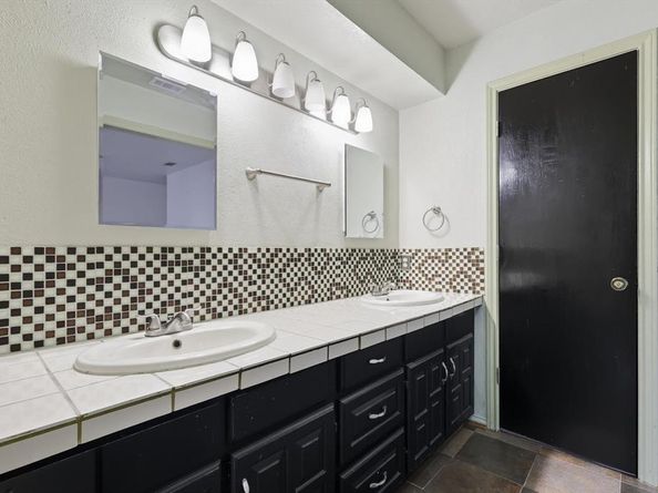 1621  Ronne Drive , Irving Texas 75060