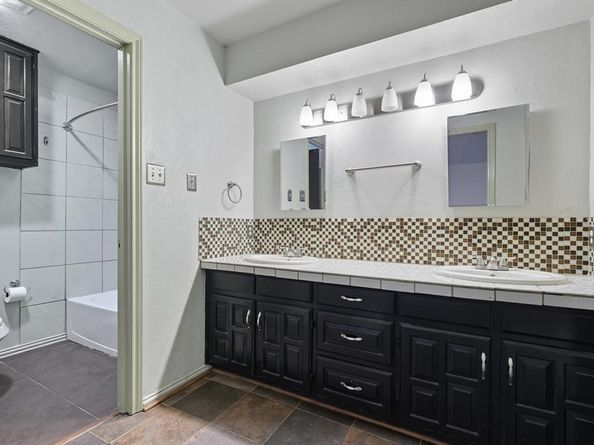 1621  Ronne Drive , Irving Texas 75060