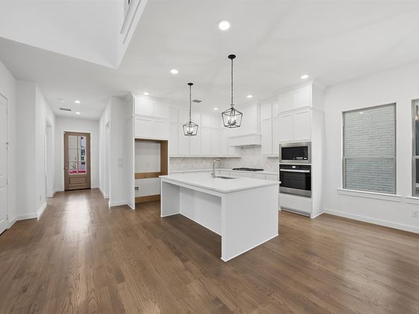 716  Kendall Lane , Celina Texas 75009