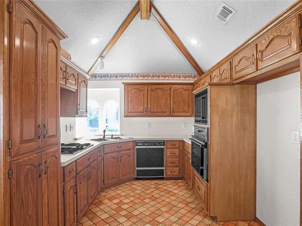 3723  Cromwell Drive , Carrollton Texas 75007