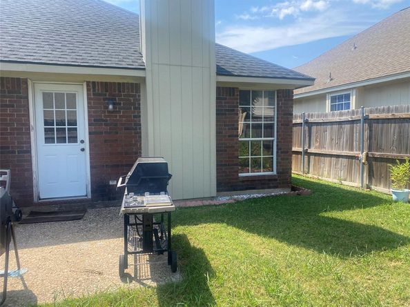 961  Grasswood Court , Arlington Texas 76017