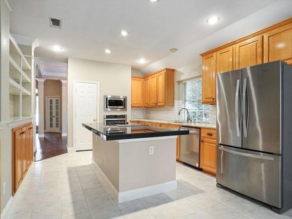 2211  Post Oak Circle , Corinth Texas 76210