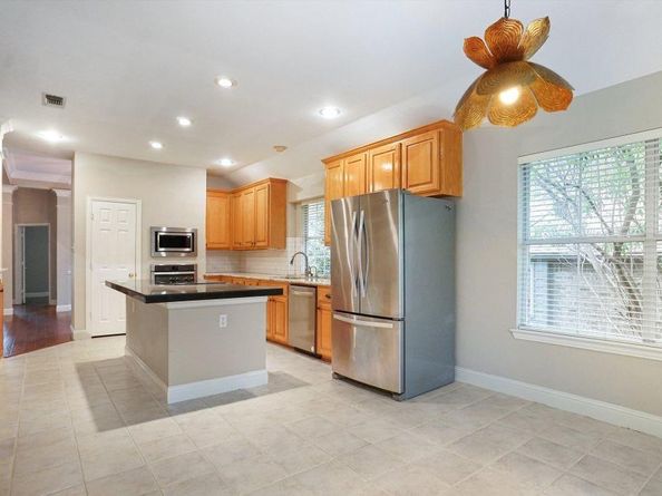 2211  Post Oak Circle , Corinth Texas 76210