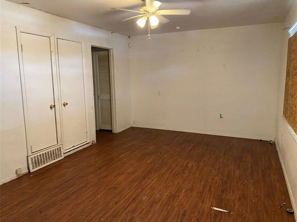 542  Shadyway Drive , Dallas Texas 75232