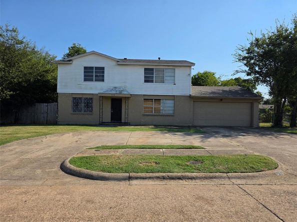 542  Shadyway Drive , Dallas Texas 75232
