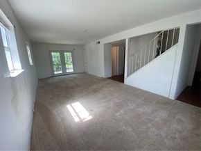 542  Shadyway Drive , Dallas Texas 75232