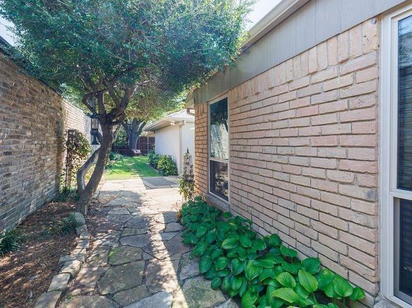 428  Tall Oaks Lane , Richardson Texas 75081