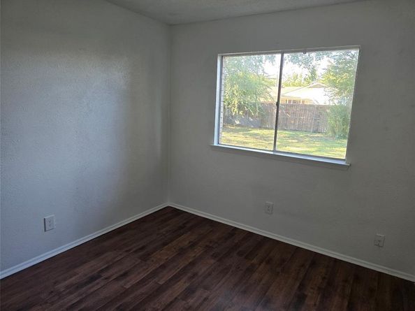3325  Lariat Lane , Garland Texas 75042